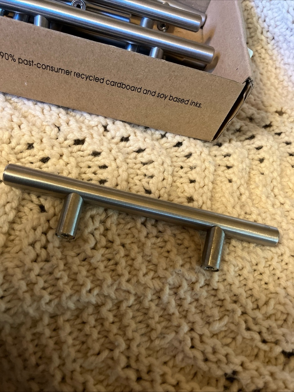 Ravinte  set of 12 drawer pulls with hardware silver / nickel